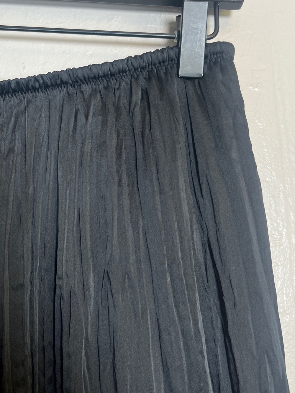 VINCE Women’s Size S Black Satin Crushed Pull-On Pant Elasticized Waist - Picture 7 of 15